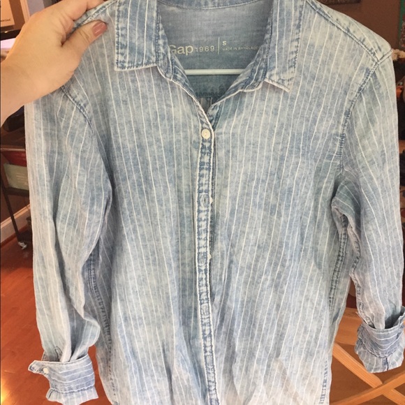 GAP railroad stripe button down chambray shirt - Picture 1 of 3